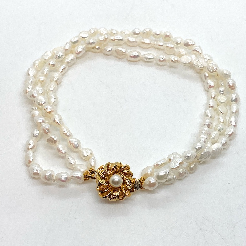 Vtg Freshwater Pearl Biwa Triple Strand Bracelet Gold Tone Flower Clasp | 7.8”